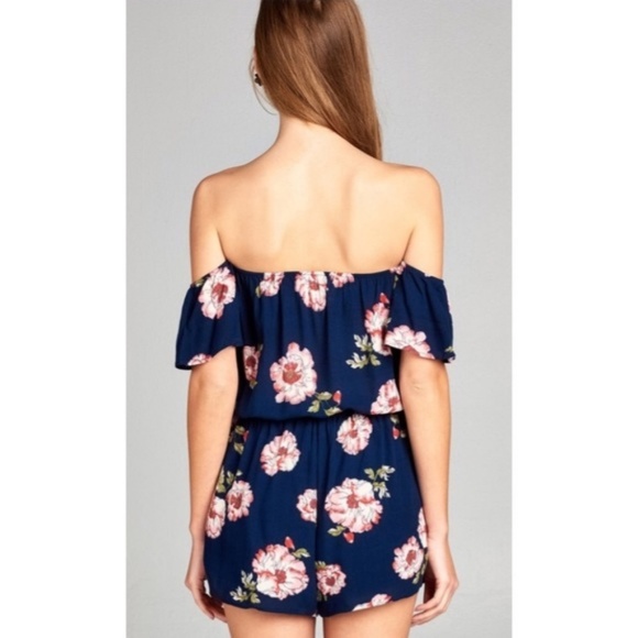💥TRENDING💥Navy Floral Off Shoulder Romper - Picture 3 of 4